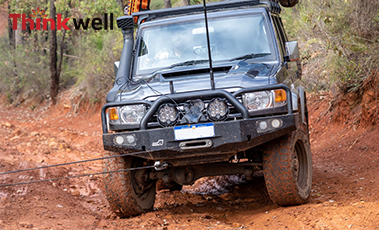 How To Self Rescue When A Vehicle Gets Stuck in Mud During Outdoor Off-road Driving?